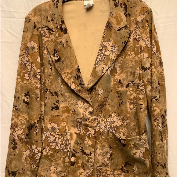 Blazer - Picture 2 of 7